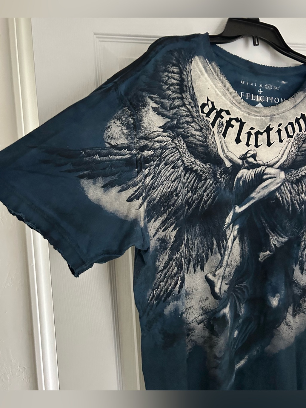 Affliction Men’s Dark Blue Distressed Angel Wing T-Shirt “Upward Wings” Y2k 2xl — image 3 of 6